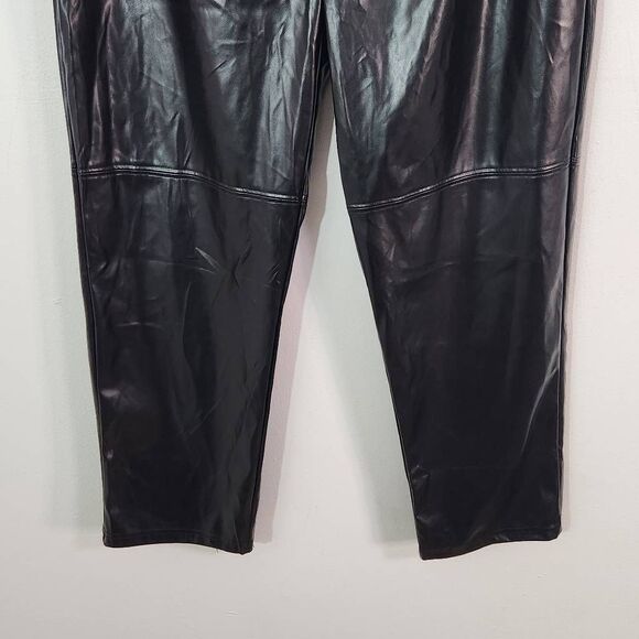 Halston Black Faux Leather Pants NWT Size Medium Black Leather Pants - Picture 3 of 8